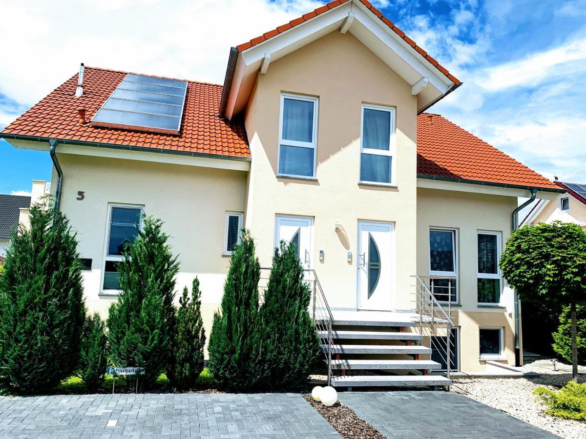 Gaestehaus Nikita รูสท์ ภายนอก รูปภาพ